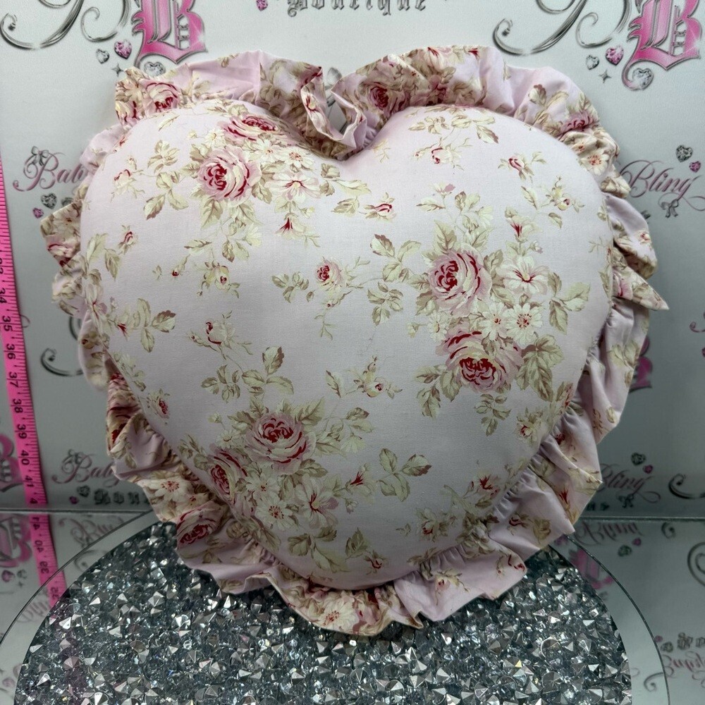 Shabby chic pillow Heart-Shaped Floral Ruffle Pillow - Pink Rose Print